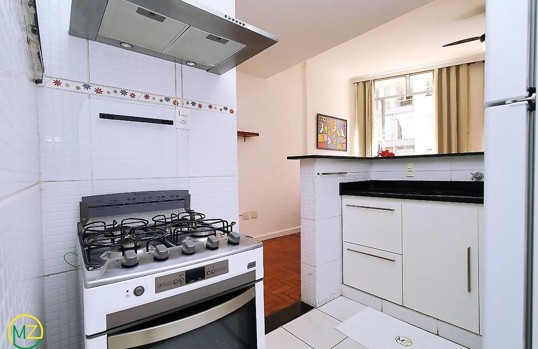 Sala e 2 quartos ECONÔMICO em Copacabana-1
